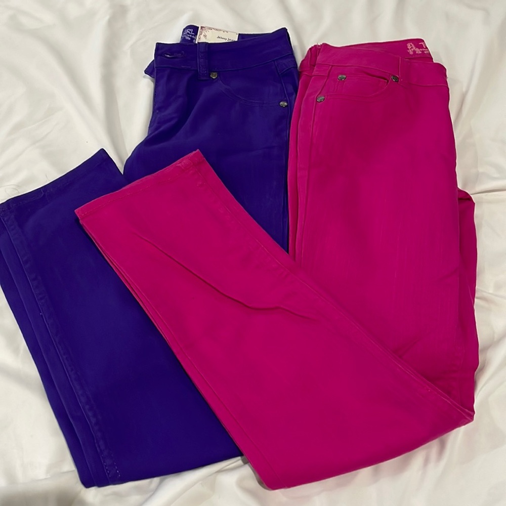 Set of 2 Total Girl jeans. Brand new but on 1 pair has tags.